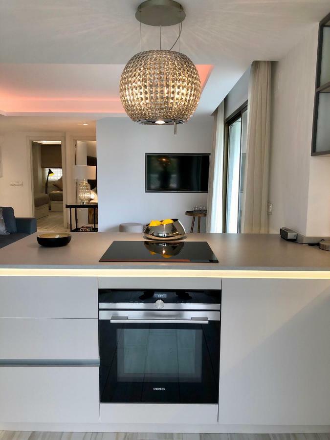 Luxury Apartment In La Isla, Walking Distance To Puerto Banus Marbella Zewnętrze zdjęcie