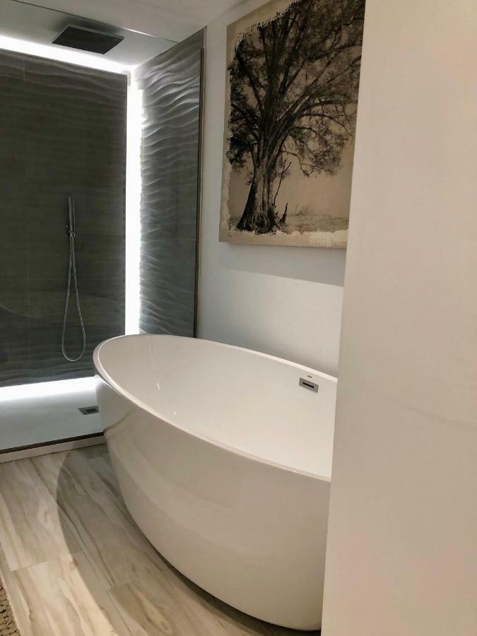Luxury Apartment In La Isla, Walking Distance To Puerto Banus Marbella Zewnętrze zdjęcie