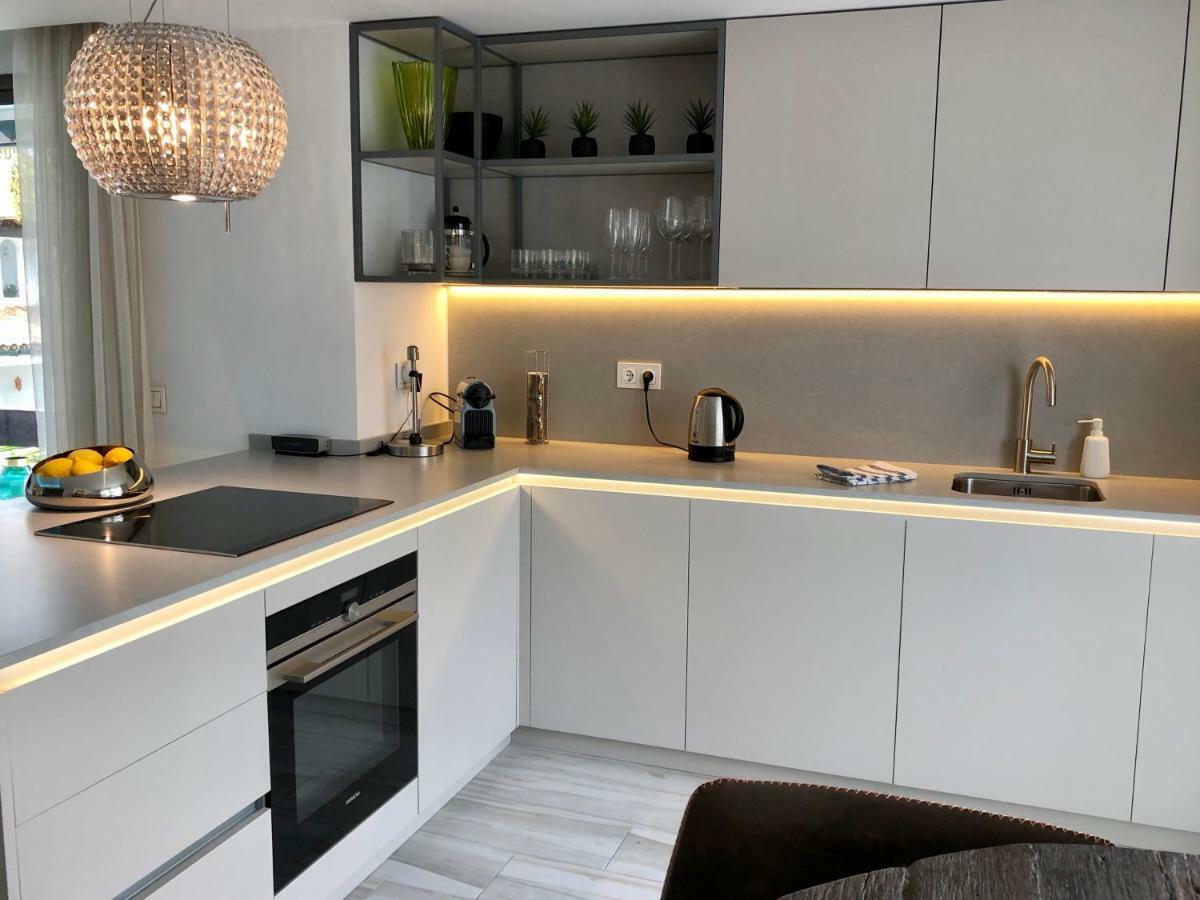 Luxury Apartment In La Isla, Walking Distance To Puerto Banus Marbella Zewnętrze zdjęcie