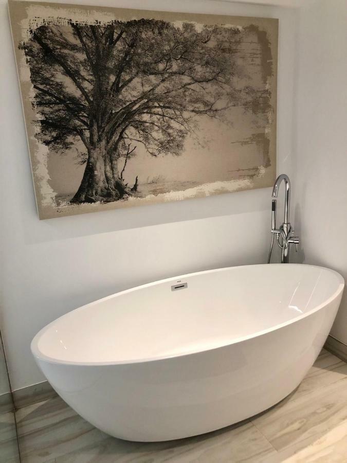 Luxury Apartment In La Isla, Walking Distance To Puerto Banus Marbella Zewnętrze zdjęcie